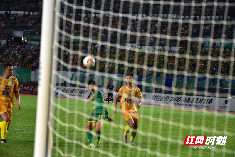 反击亦未奏, 便发起猛攻