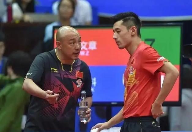 头再来, 文老师换不